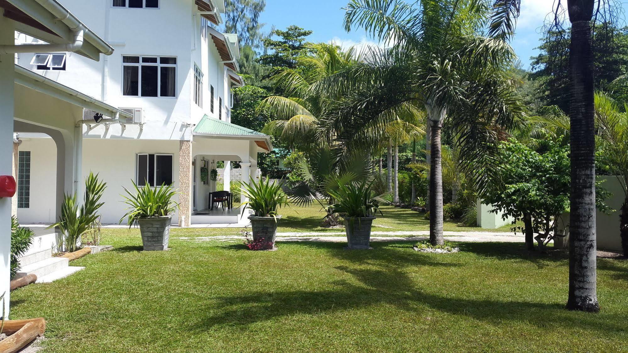 La Modestie Guest House Grand Anse  Eksteriør bilde
